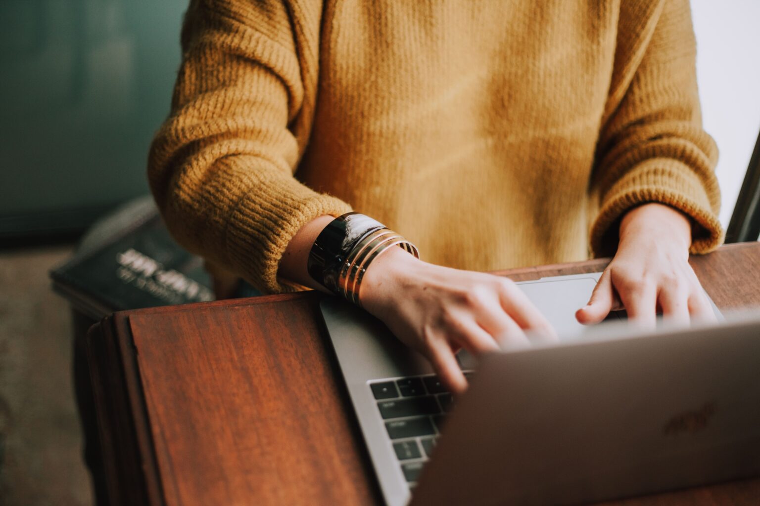 How to update your feature image across articles