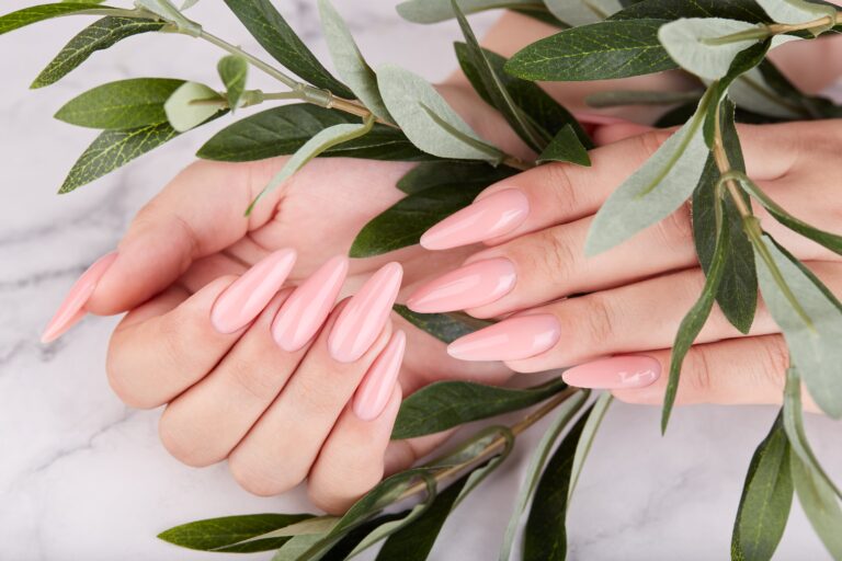 Learn how to remove acrylic nails in just minutes. Follow these steps and you’ll be able to remove acrylic nails with ease!
