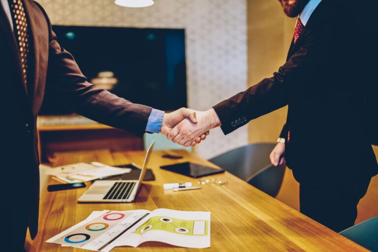 How to get corporate sponsorship in 2022? If you are a startup business, and are looking for the right type of support, then sponsorships can be one way to do it. Today many companies like Google and Facebook offer corporate sponsorship opportunities.