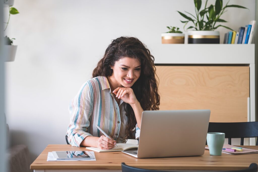 Learn how to create a Facebook business page and discover the best way to connect with your target market.
