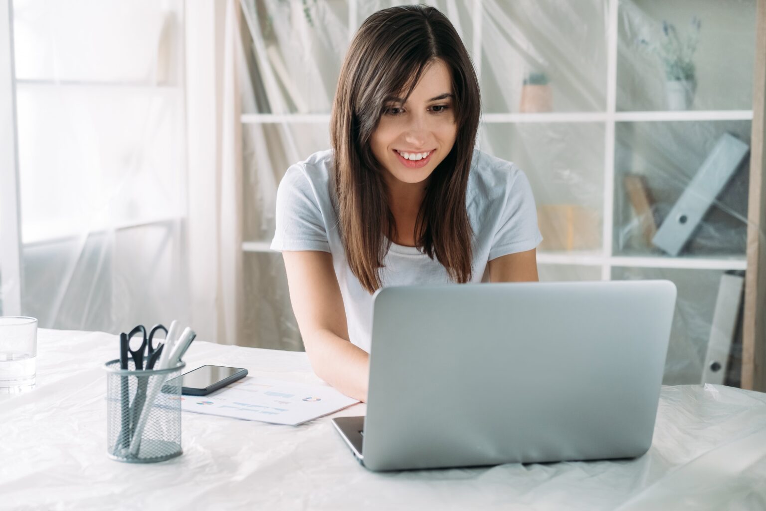 You don't have to spend a fortune on a desk. Check out our roundup of the most affordable folding desks for small spaces!