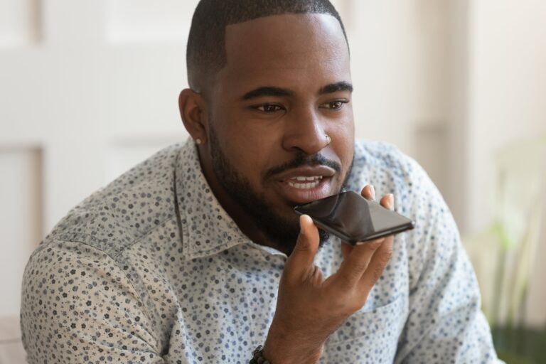 Are you looking for a virtual phone number app to help you out? Here is a list of the best free/paid options available.