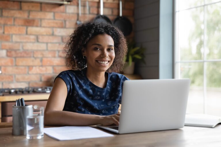 If you want to work from home and make money, here is a list of easy remote jobs that pay well.