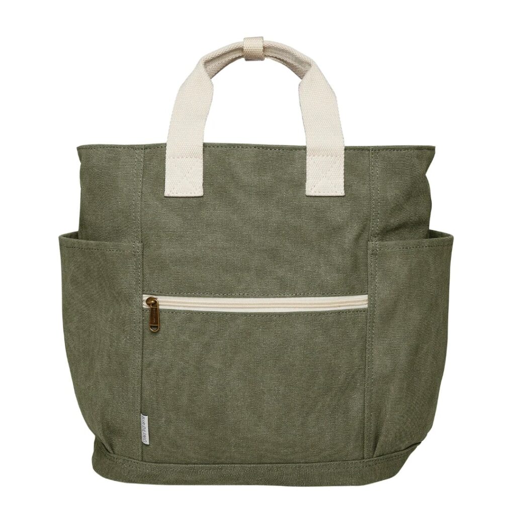 Which diaper bag is the best? We’ve combed through hundreds of reviews to find the most popular and highly rated diaper bags of 2022.