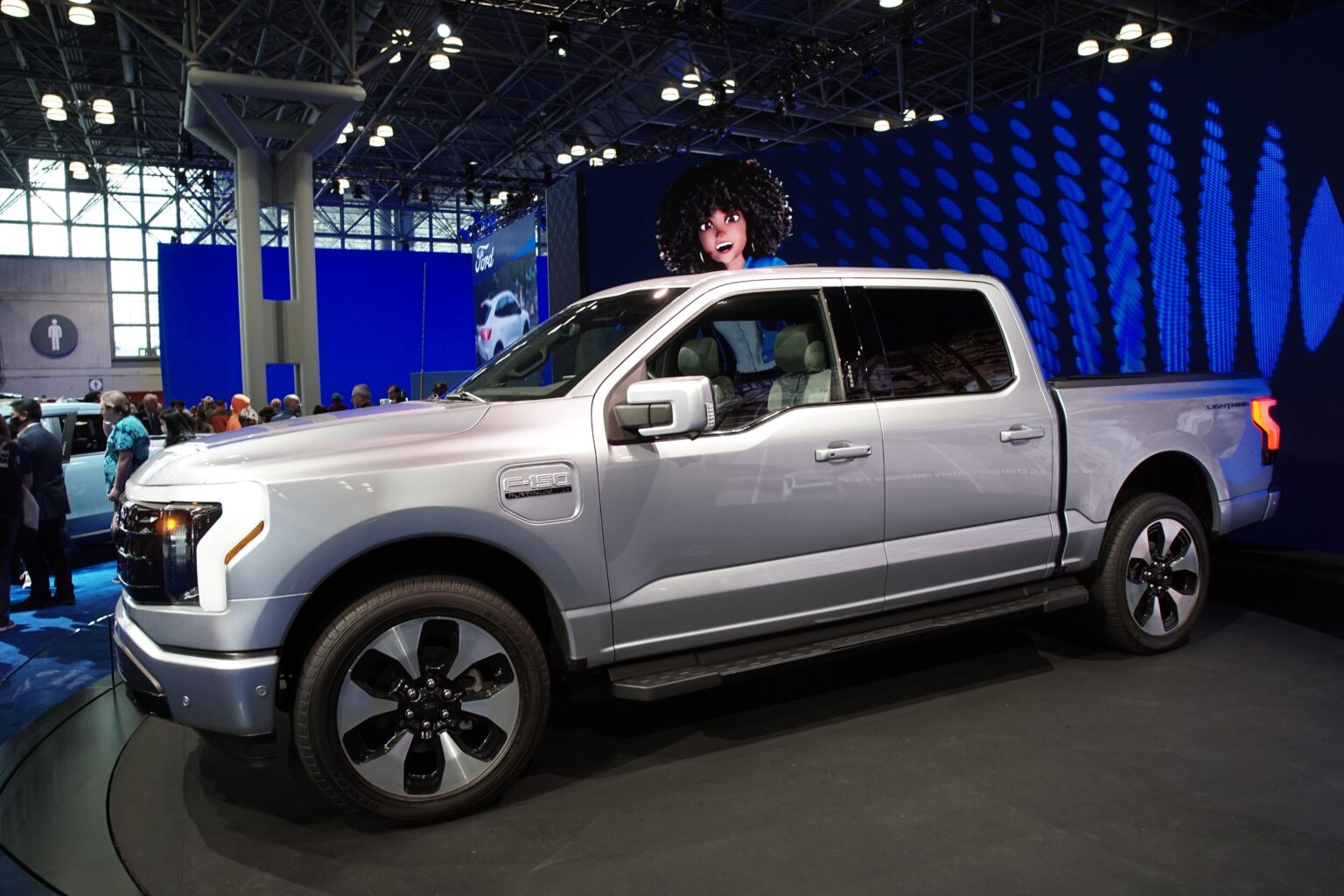 The Ford F-150 Lightning is a pickup truck that will be the future of pickups. It has all the features we expect from a modern pickup, read our review to learn more.
