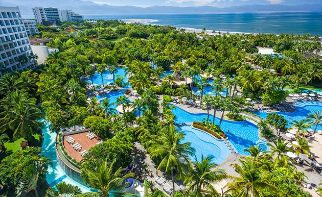 Whether you’re looking for the best luxury vacation spots in Mexico or a place to stay while visiting, check out these luxurious options.
