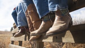 Look no further if you're looking for a great pair of bootcut jeans to wear with your cowboy boots! These six options will have you looking stylish anywhere!
