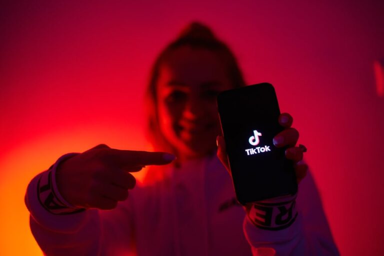 New TikTok hit is this “emotional support” water bottle TikTok users love this new water bottle designed to offer emotional support. Find out more about it here!