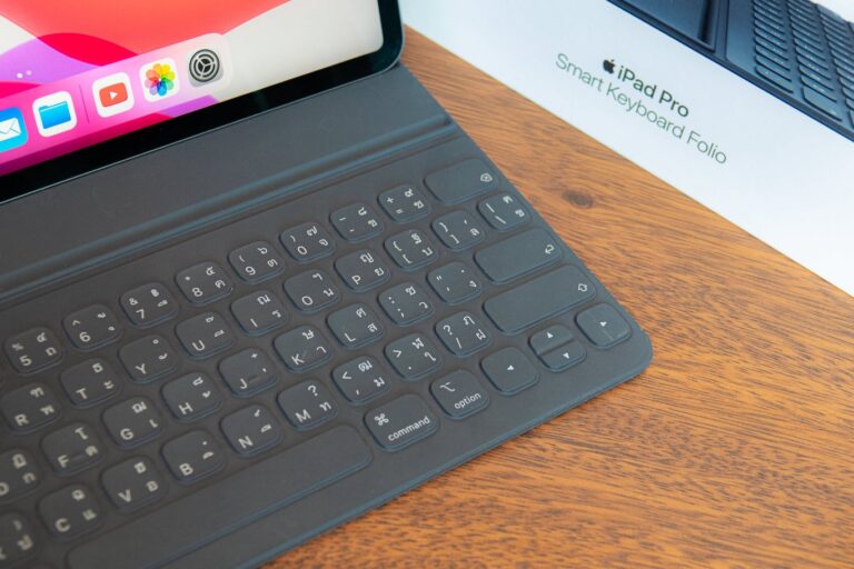 The best keyboard cases for the iPad If you want to replace your laptop with an iPad, getting an external keyboard is a great place to start. Here's our roundup of the best keyboards for your iPad.