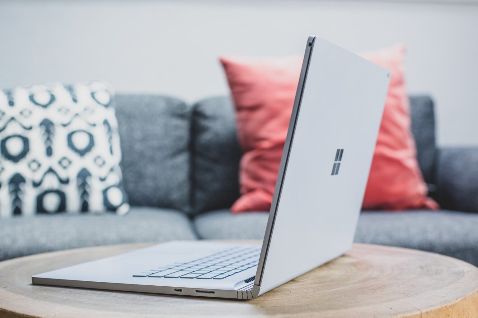 Unsure which Surface is suitable for you? Our comprehensive guide will help make your decision a little easier.