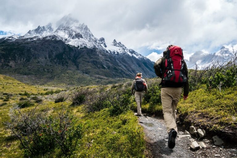 The best cold-weather gear to get It is essential to be prepared with the right cold-weather gear. Investing in quality items like warm coats and gloves can help keep you warm and comfortable.