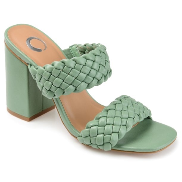 Spring is almost here, and Walmart has got you covered with the latest trends! Check out these fabulous finds that won't break the bank!